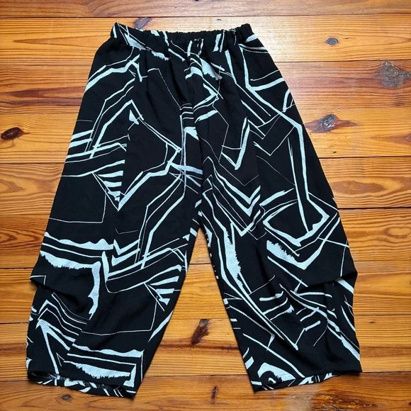Chalet et Céci Stylish Black and White Wide Leg Pants, EUC, M - Picture 1 of 11